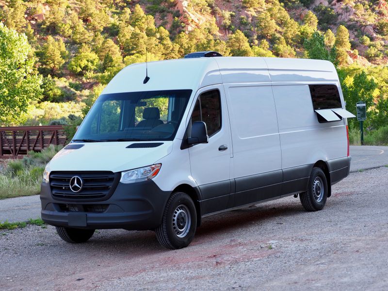 Picture 1/18 of a 2022 Mercedes-Benz sprinter 2500 for sale in Salt Lake City, Utah