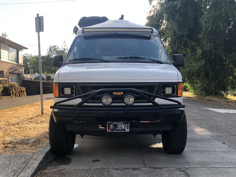 Picture 2/19 of a 2004 Ford E150 Campervan for sale in Portland, Oregon