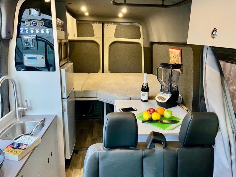 Picture 4/26 of a Mercedes Sprinter High Roof 2500 4x4 2022 Mod. 800A for sale in Montclair, California