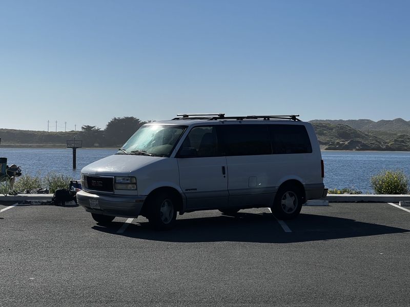 Picture 2/16 of a 1999 GMC Safari for sale in Ukiah, California