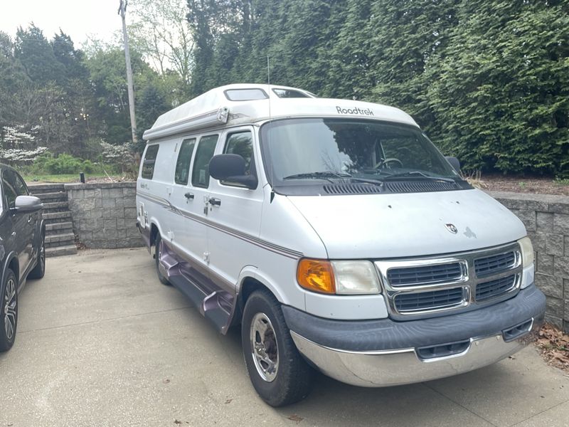 Picture 1/23 of a 2002 Roadtrek 190 for sale in Corydon, Indiana