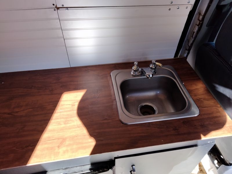 Picture 5/9 of a 2007 Mercades sprinter 3500 camper conversion  for sale in Denver, Colorado