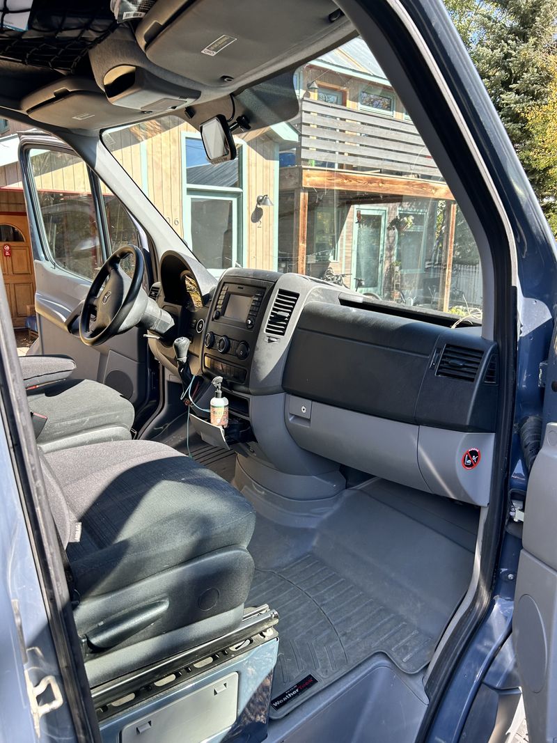 Picture 4/22 of a Mercedes Sprinter 2018 Camper Van for sale in Denver, Colorado
