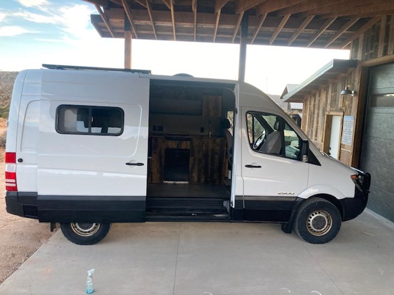 Picture 5/19 of a 2007 dodge sprinter 2500 custom camper van for sale in Moab, Utah