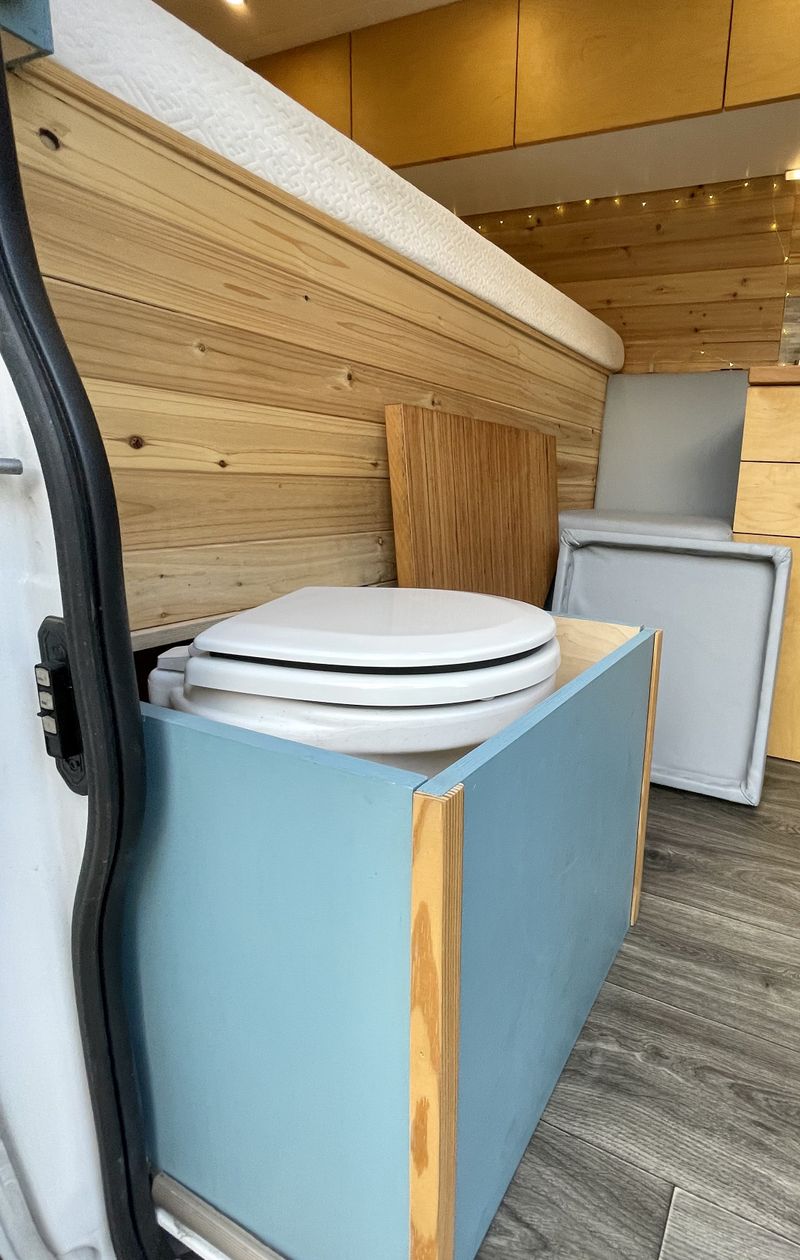 Picture 5/13 of a [Pending] Stealthy Off-grid 2019 Ram ProMaster 2500  for sale in Brooklyn, New York