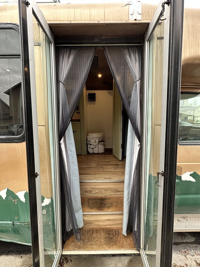 Picture 2/28 of a Luxury Home on Wheels Beautiful Interior 2009 Ford E450 for sale in Saratoga Springs, Utah