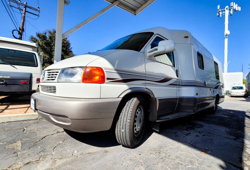 Picture 4/23 of a 2001 Winnebago Rialta FDT #968 for sale in Yucaipa, California