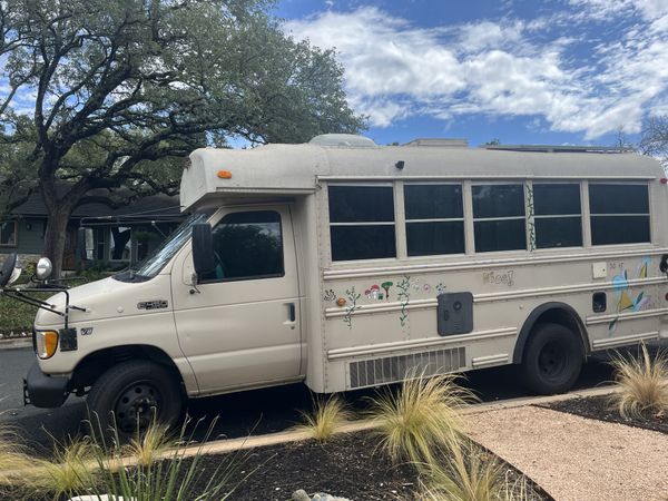 Skoolie For Sale: Converted short bus in Austin, Texas