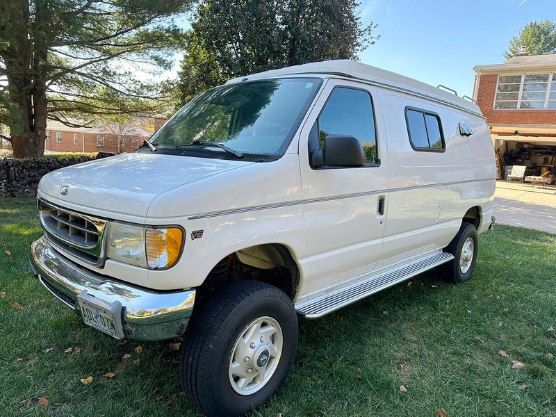 Picture 5/24 of a 2000 Ford V-10 E350 Sportsmobile 4x4 Van for sale in Towson, Maryland