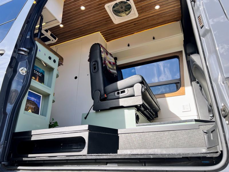 Picture 5/40 of a 2020 Sprinter 4x4 170" WB | Fully Off-Grid | Luxury Build for sale in Glenwood Springs, Colorado
