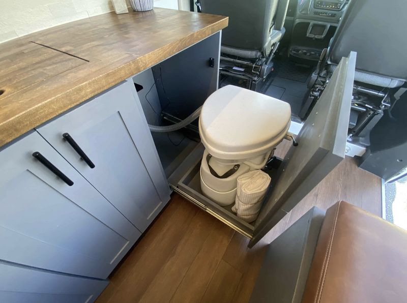 Picture 3/5 of a Loyal 2022 Ram Promaster 2500 Looking for Forever Driver for sale in Deerfield, Illinois