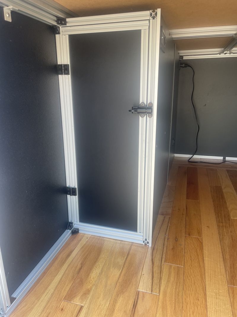 Picture 3/9 of a 2006 dodge sprinter for sale in Rochester, Pennsylvania