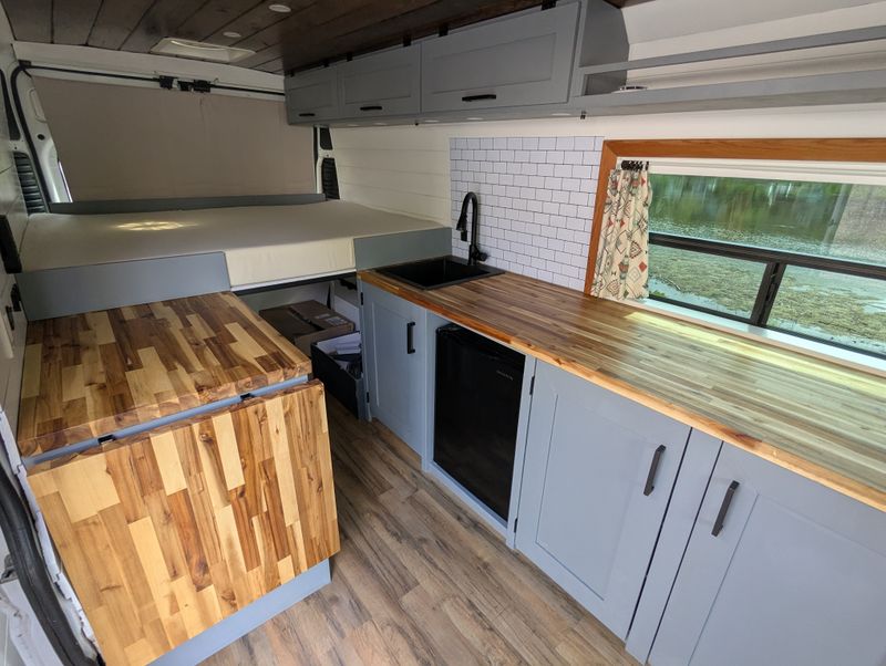 Picture 4/16 of a 2019 Ram Promaster 2500 159" WB High Roof for sale in Mechanicsburg, Pennsylvania