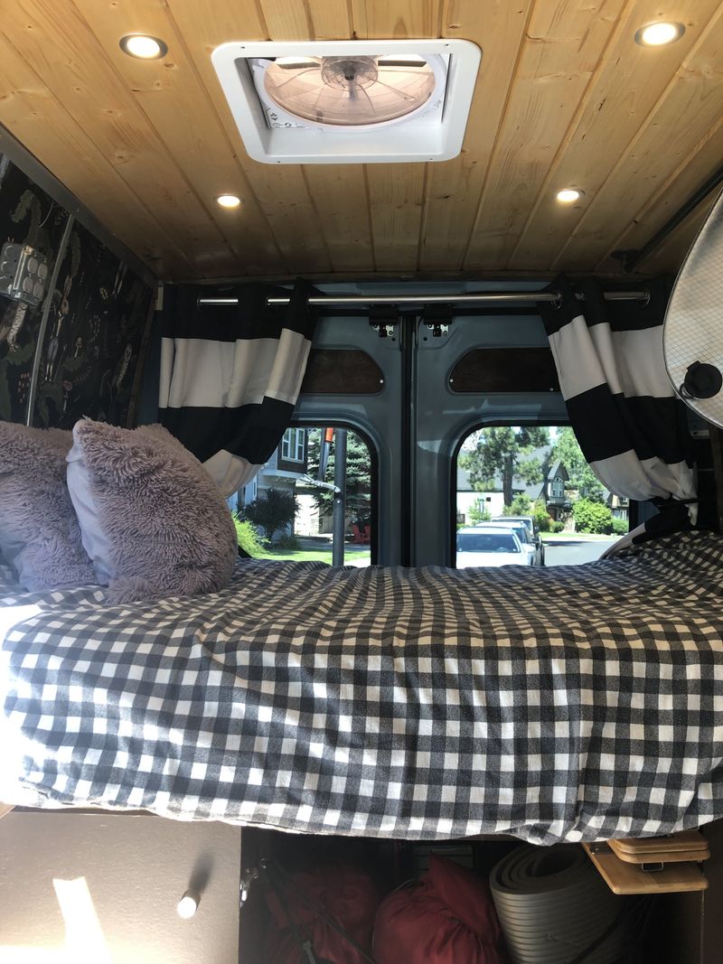 Picture 6/10 of a 2018 Ram Promaster 2500 camper van for sale in Bend, Oregon