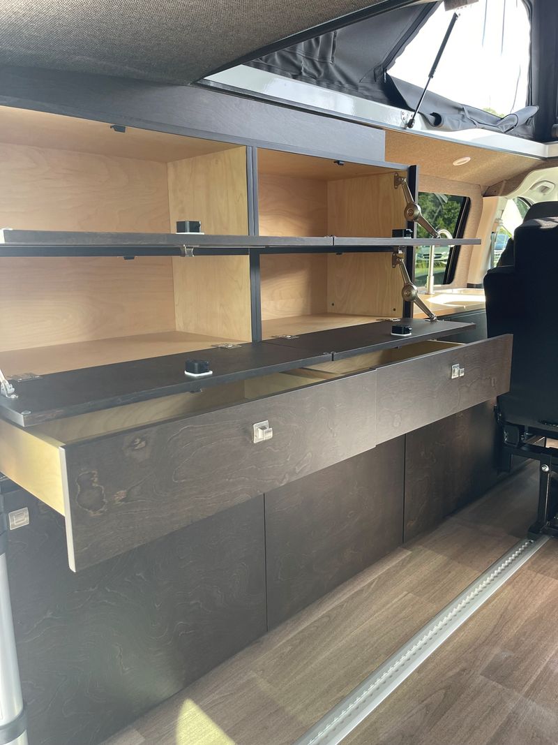 Picture 6/8 of a 2020 Mercedes Metris Elevate conversion by Travois for sale in Hollister, California