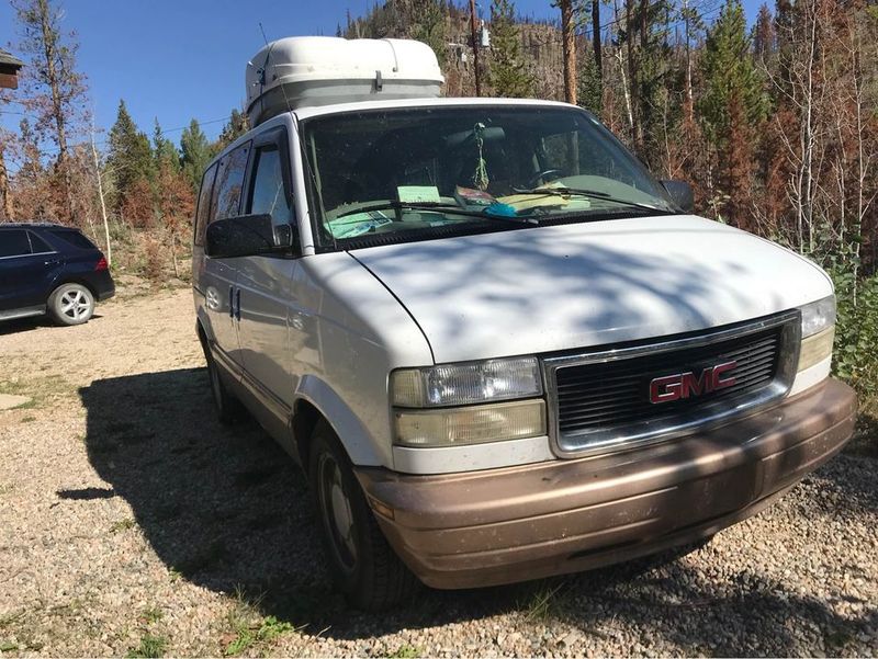 Picture 1/13 of a 2000 GMC Safari  for sale in Cleveland, Ohio