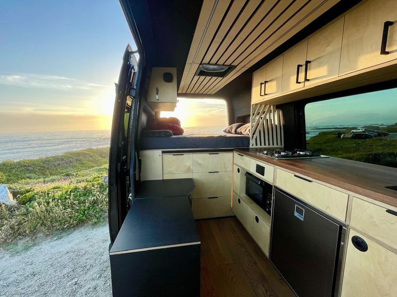 Picture 1/43 of a 2022 Sprinter 4x4 - Luxury Off-Grid Van - 16k miles for sale in Portola Valley, California