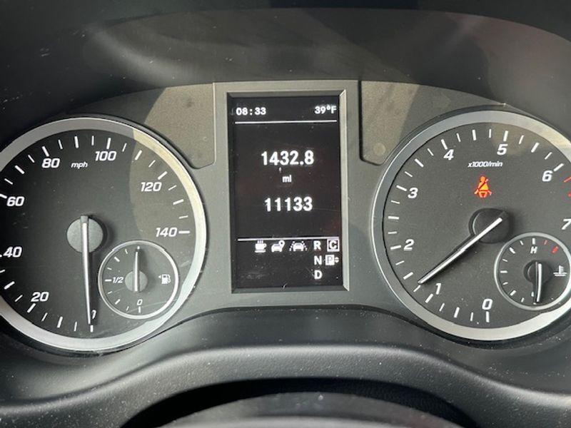 Picture 3/10 of a 2021 Mercedes Metris Getaway Van for sale in Buffalo, New York