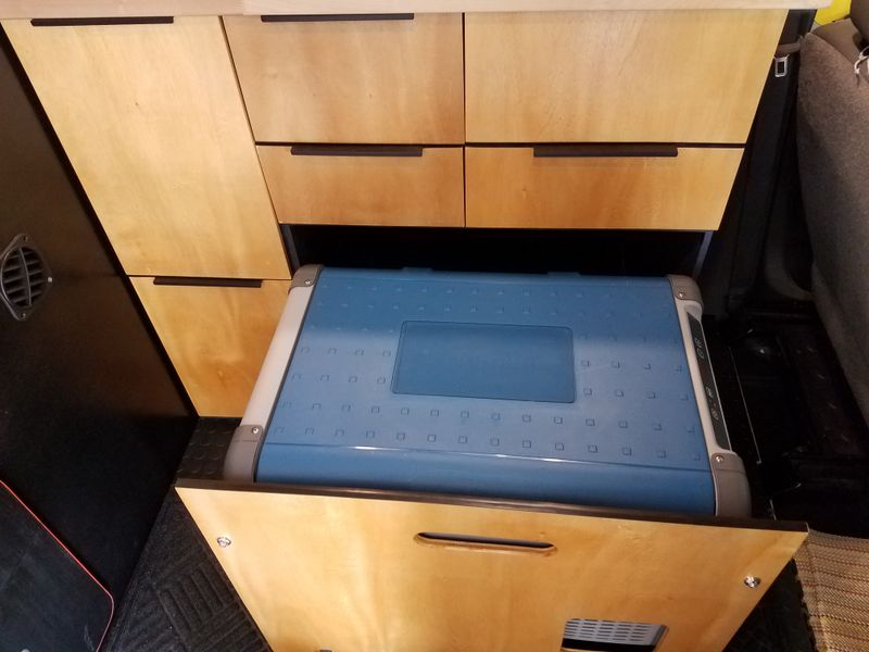 Picture 2/4 of a Nissan NV 2500 HD Quigley 4x4 for sale in Uniontown, Pennsylvania