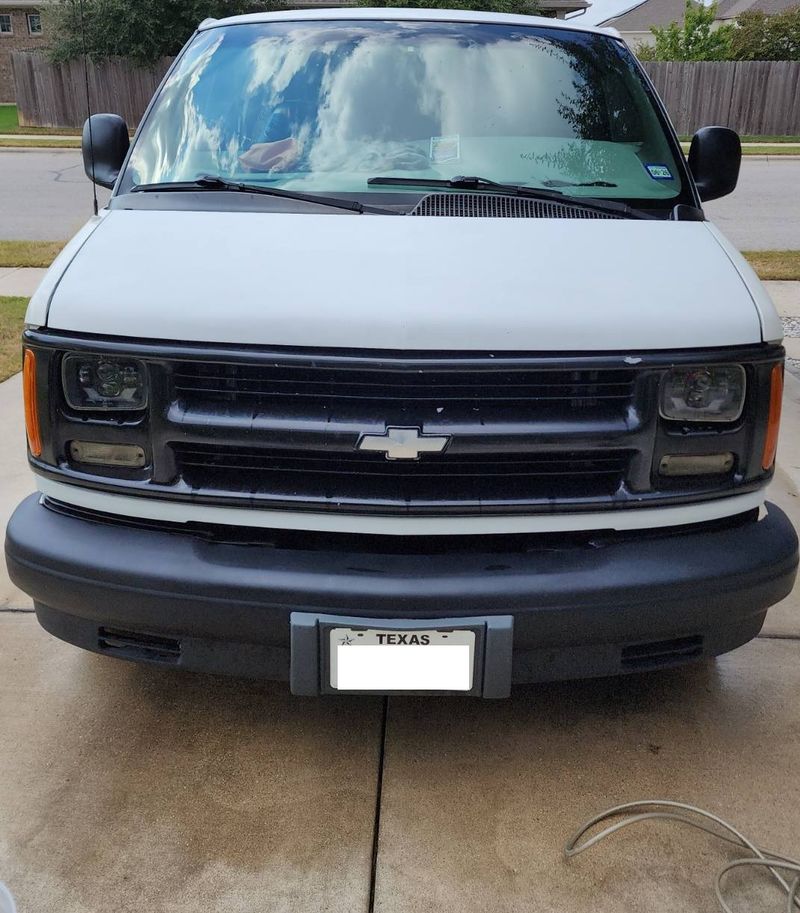 Picture 3/27 of a 2002 Chevrolet Express van 1500 for sale in Round Rock, Texas