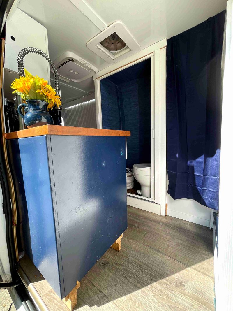 Picture 4/25 of a 2018 Promaster 2500 high roof for sale in Key West, Florida