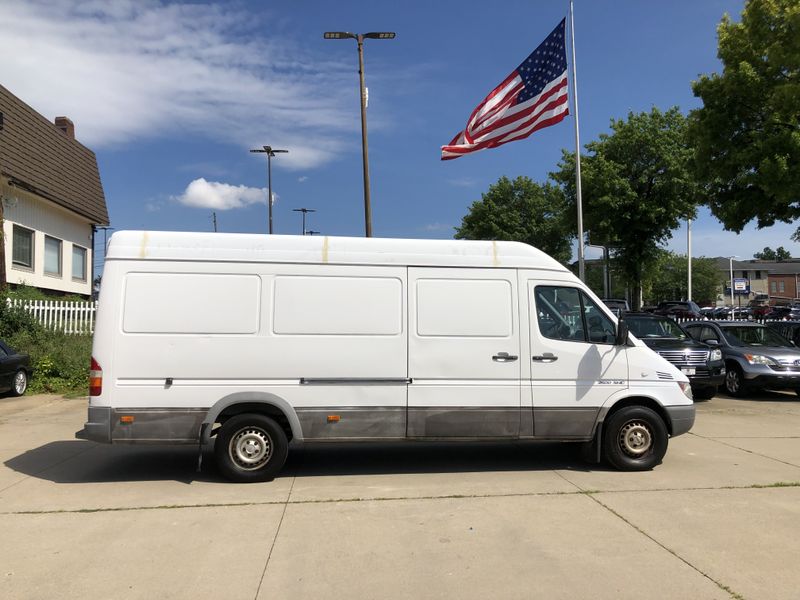 Picture 1/45 of a 2006 Freightliner Sprinter 2500 High Roof LWB for sale in Akron, Ohio