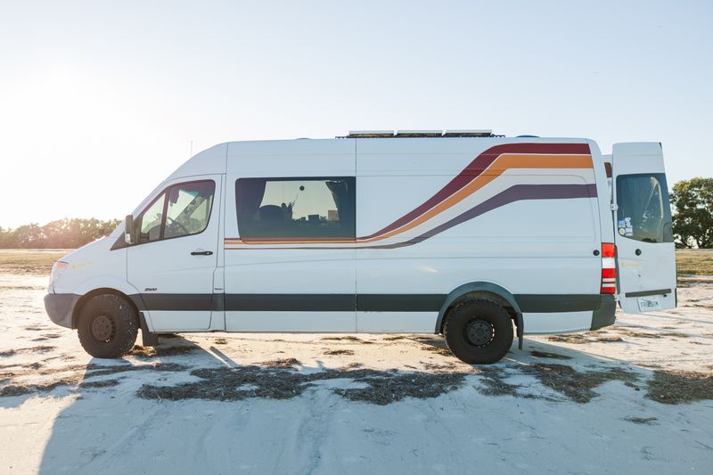 Picture 2/19 of a 2013 Mercedes Sprinter Van Camper for sale in Saint Petersburg, Florida