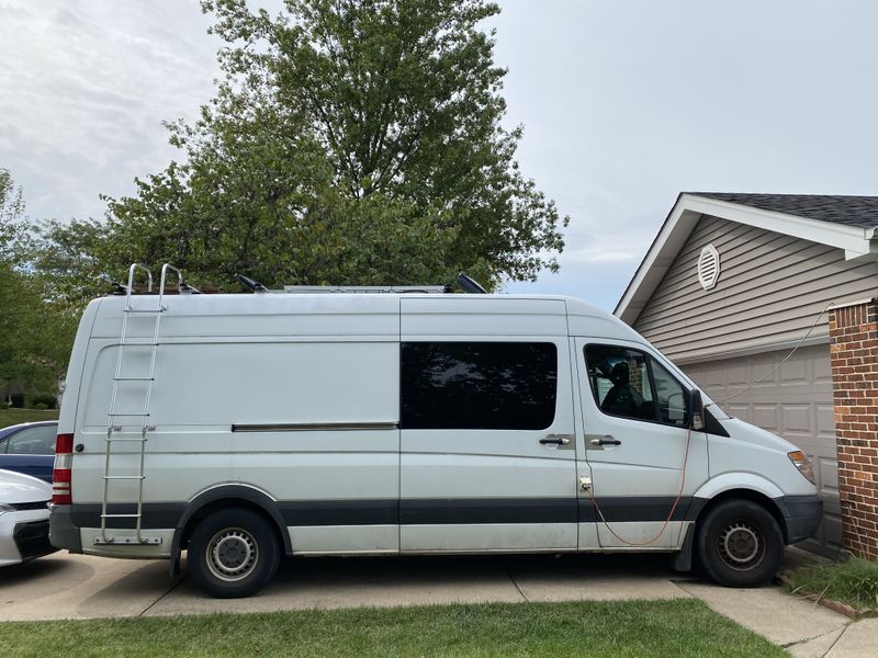 Picture 3/28 of a 2011 Freightliner Sprinter  for sale in Saint Charles, Missouri