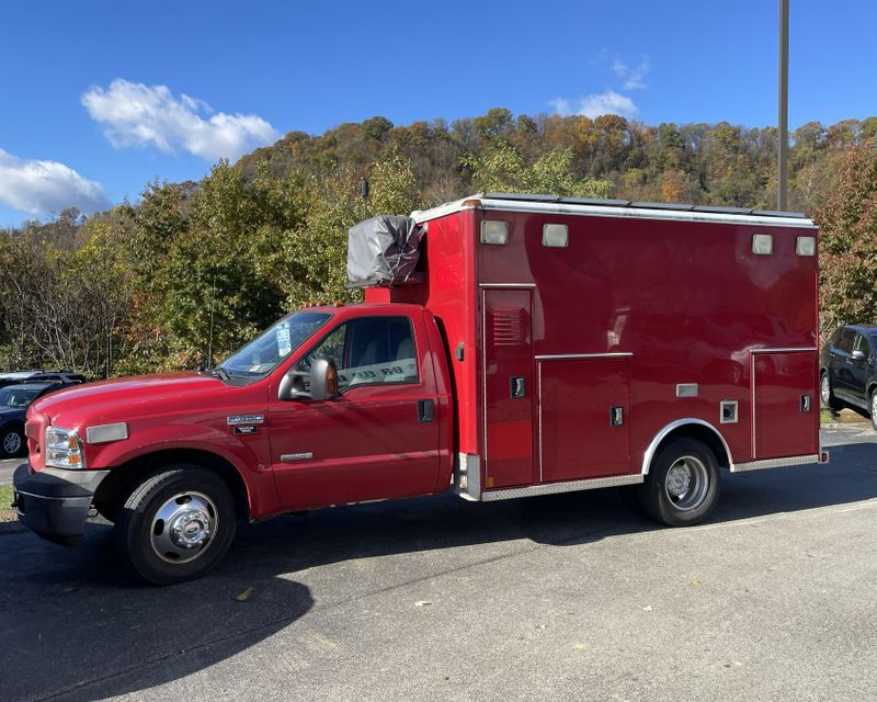Picture 3/30 of a 2005 F350 Super Duty Ambulance Conversion - Fully Loaded for sale in Pittsburgh, Pennsylvania