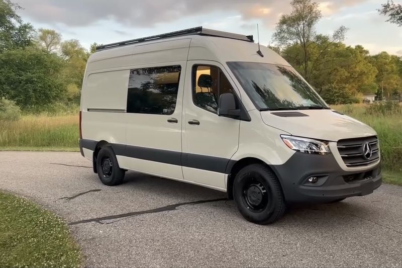 Picture 1/9 of a 2022 144 Sprinter (warranty included/financing available) for sale in Rochester, Michigan