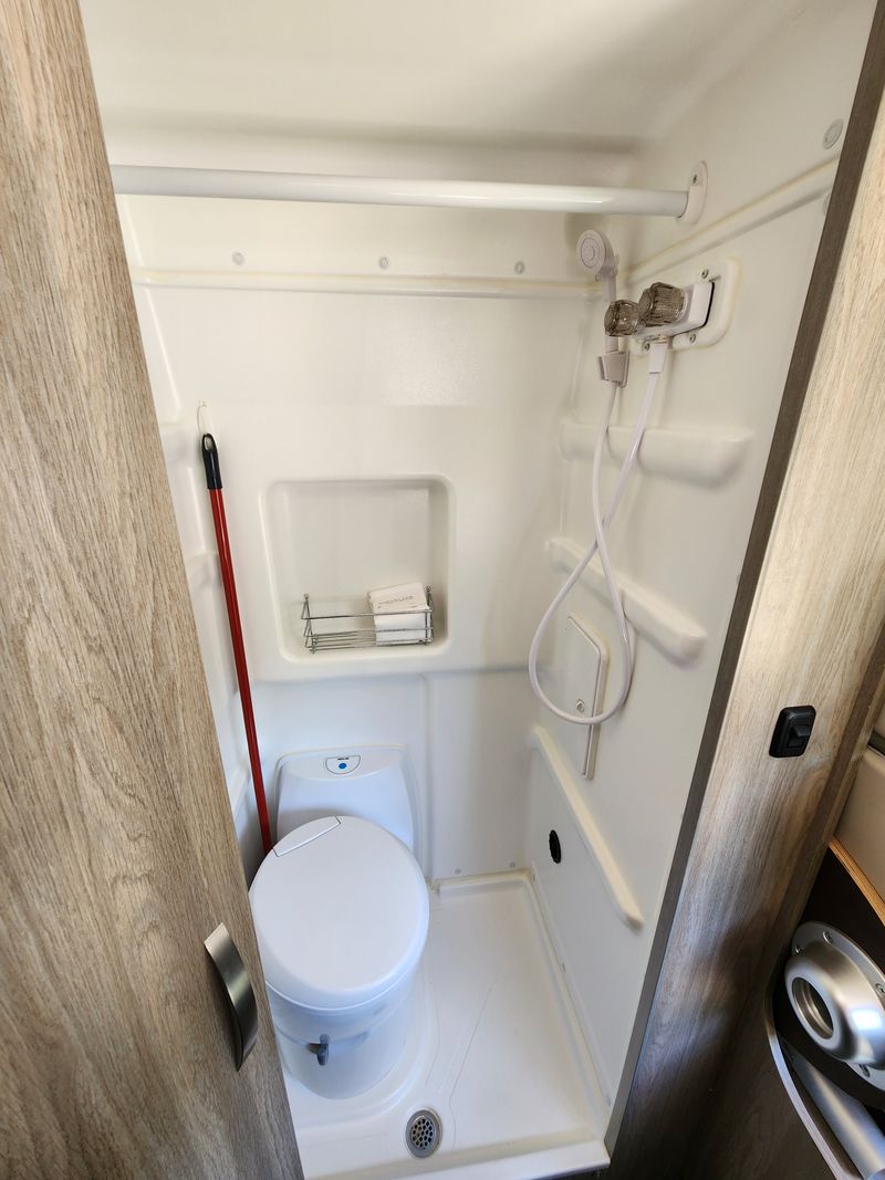Picture 3/20 of a 2021 Winnebago Solis 59P for sale in Durango, Colorado