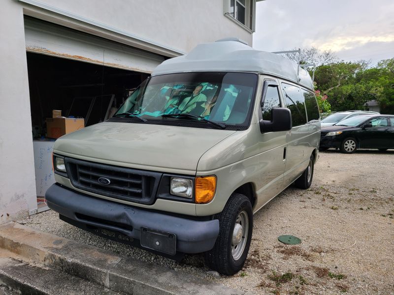 Picture 5/13 of a 2006 Ford E-150 Hightop Camper build for sale in Nashville, Tennessee