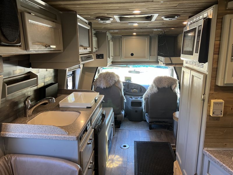Picture 4/18 of a 2000 Coachman Starflyte, complete new build for sale in Cave Creek, Arizona