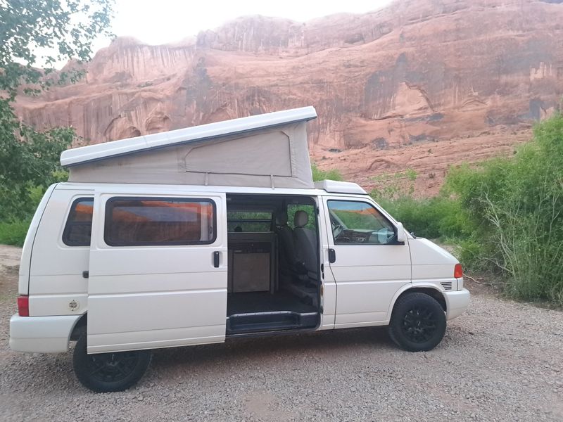 Picture 4/9 of a 1997 Volkswagen Eurovan Camper Winnebago for sale in Moab, Utah