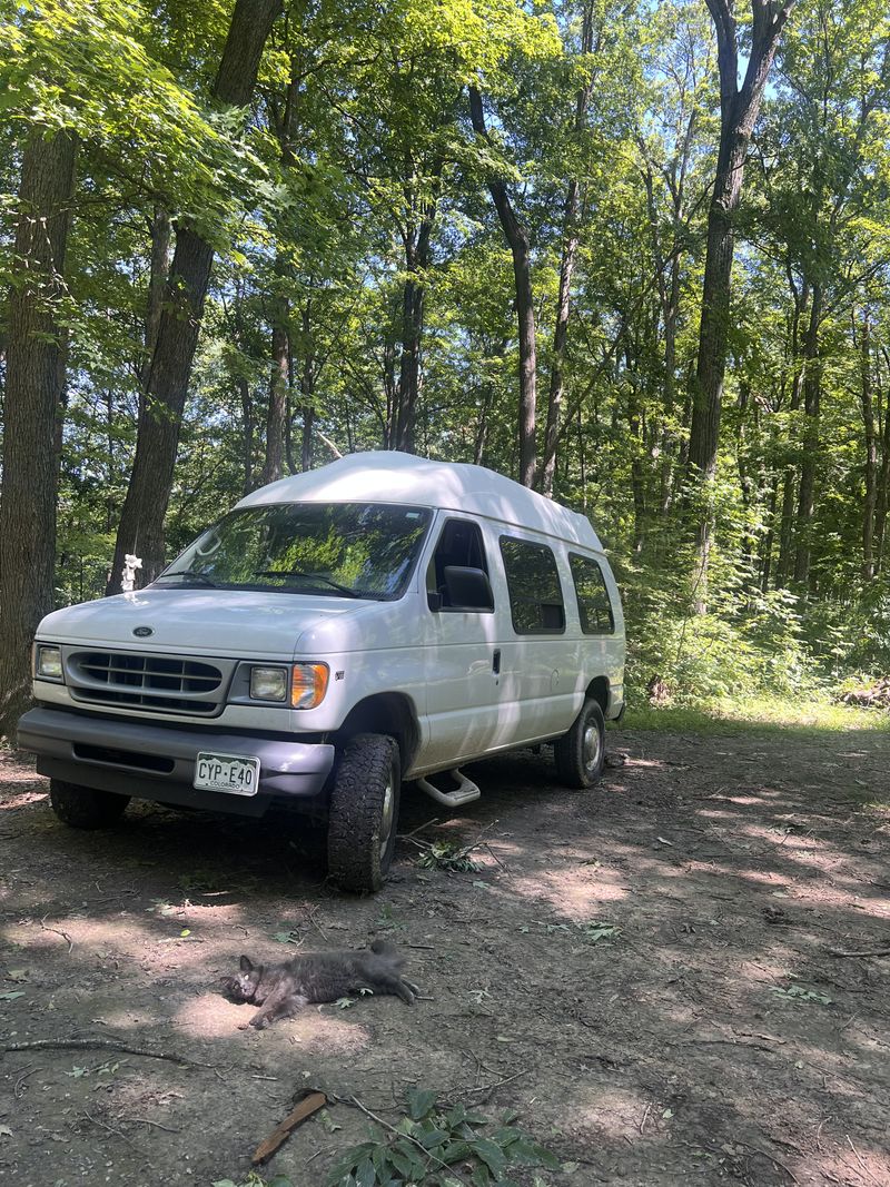 Picture 5/6 of a 2002 ford econoline for sale in Englewood, Colorado