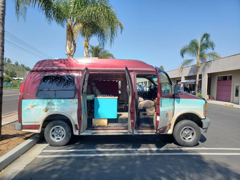 Picture 1/17 of a 2002 Chevrolet Express conversion campervan for sale in Dana Point, California