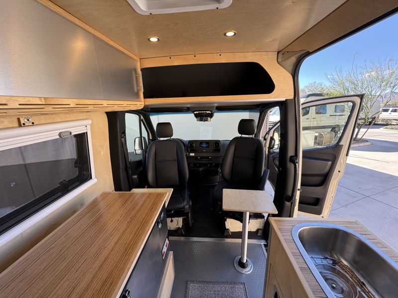 Picture 5/32 of a Low mileage 4x4 Sprinter 144 for sale in Tucson, Arizona