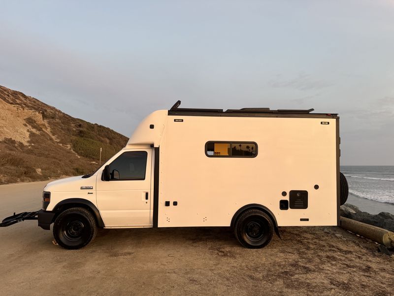 Picture 4/29 of a 2018 Ford E350 Campervan for sale in Costa Mesa, California