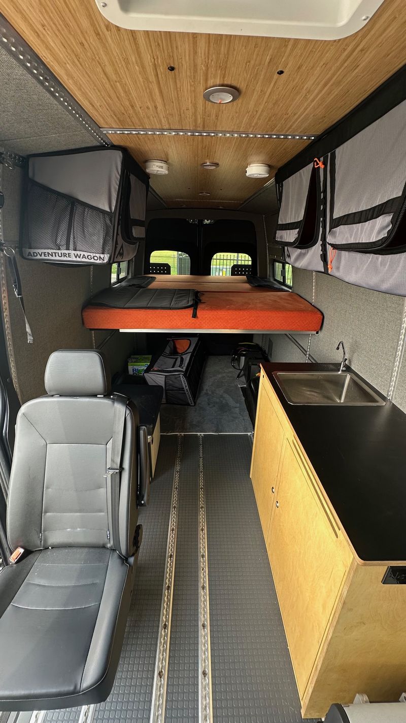 Picture 3/19 of a 2023 Winnebago Adventure Wagon 70SE for sale in Frederick, Colorado