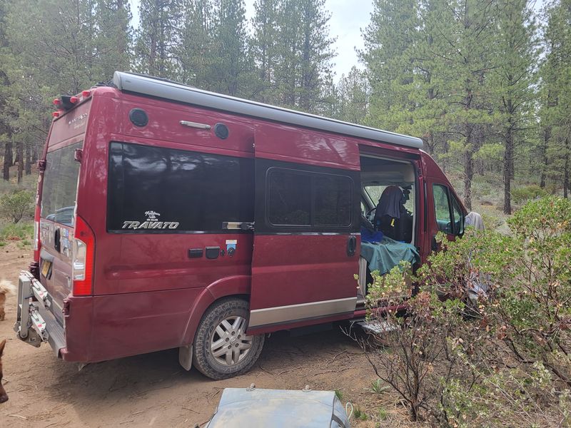 Picture 5/9 of a 2017 Winnebago Travato 59g for sale in Portland, Oregon