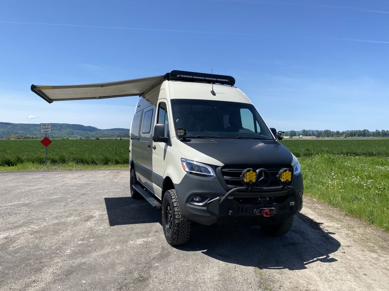 Picture 3/42 of a  2020 Winnebago Revel  Mercedes 4x4 sprinter for sale in Vancouver, Washington