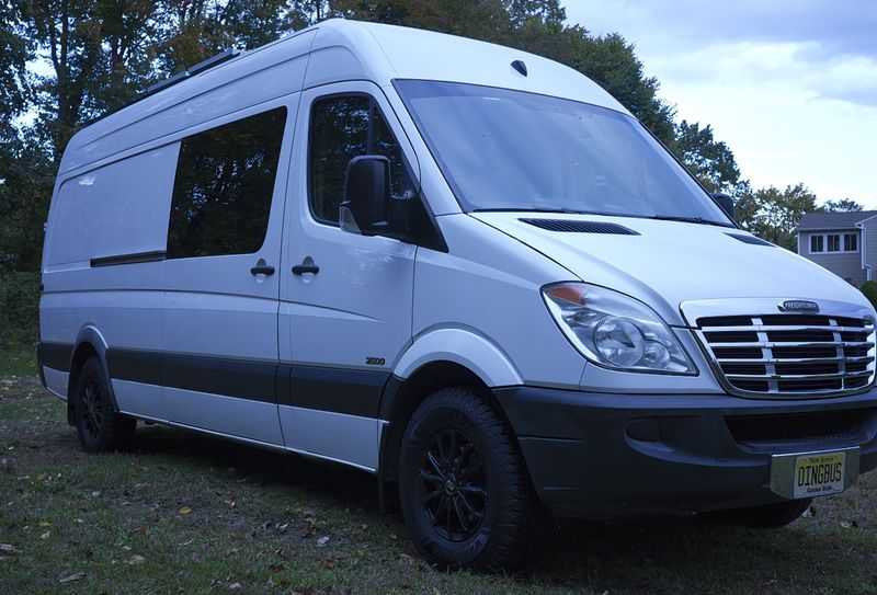 Picture 1/31 of a 2012 Freightliner Sprinter Custom Camper Van for sale in Pequannock, New Jersey