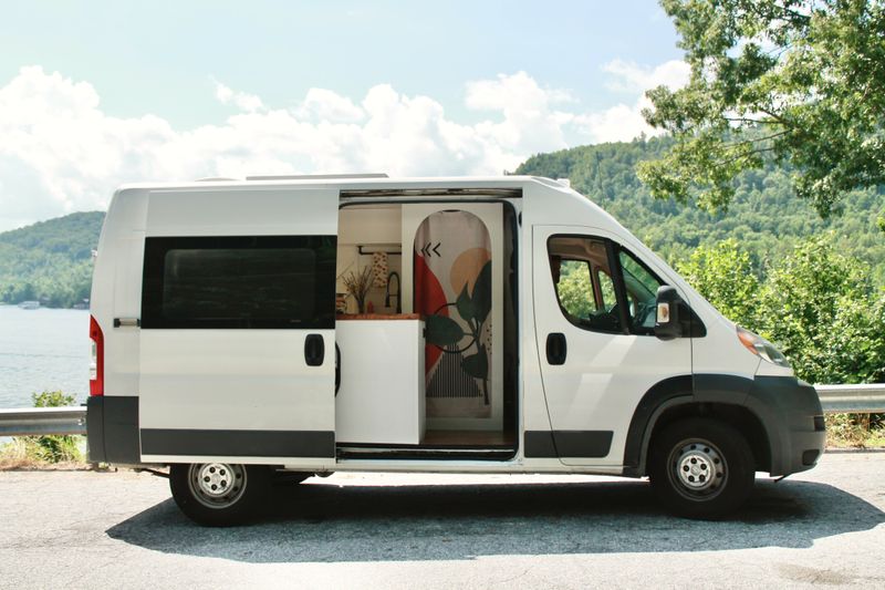 Picture 1/21 of a Cozy Camper Van for sale in Nashville, Tennessee