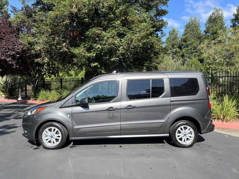 Picture 3/10 of a 2022 Ford Transit Connect Passenger Wagon XLT - 2600 miles! for sale in Rohnert Park, California