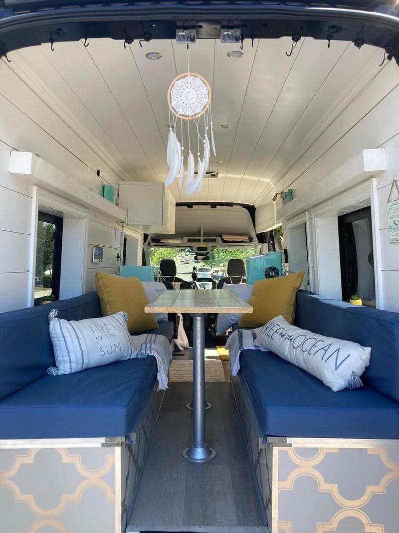 Picture 5/12 of a FORD TRANSIT 350 LWB GREAT FOR SURFERS OR FAMILIES!  for sale in Los Angeles, California