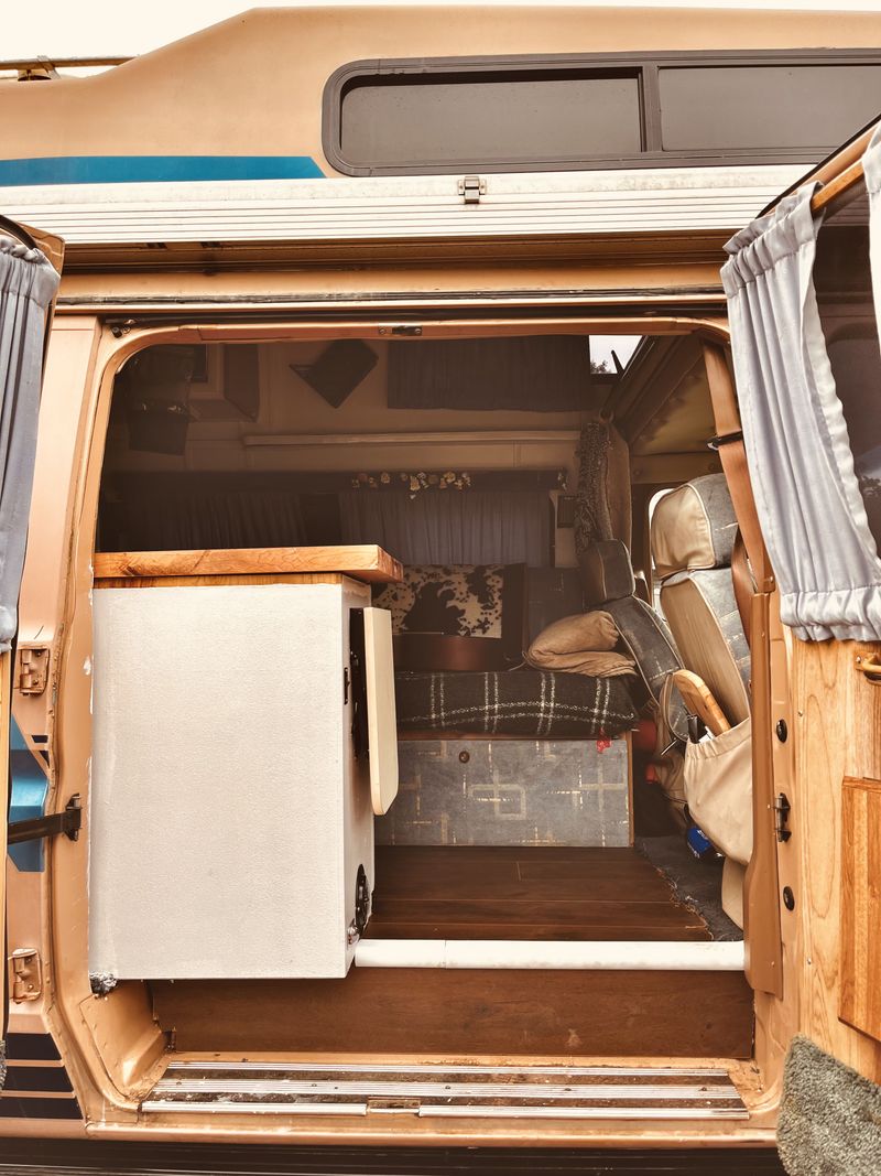 Picture 5/8 of a 1989 Ford E250 Falcon  for sale in Hammonton, New Jersey