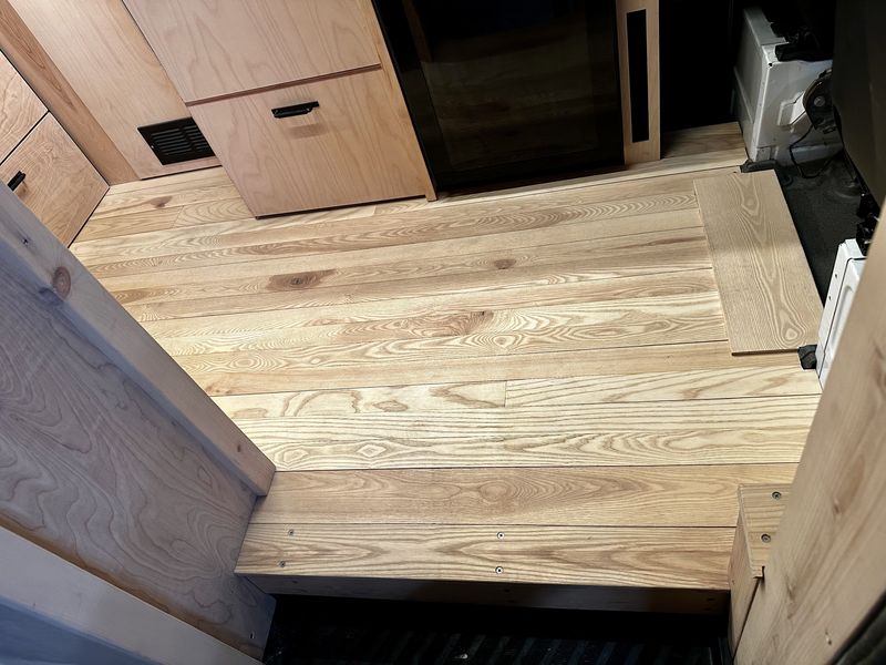 Picture 3/23 of a Mercedes Sprinter 2500 high roof for sale in West Chicago, Illinois