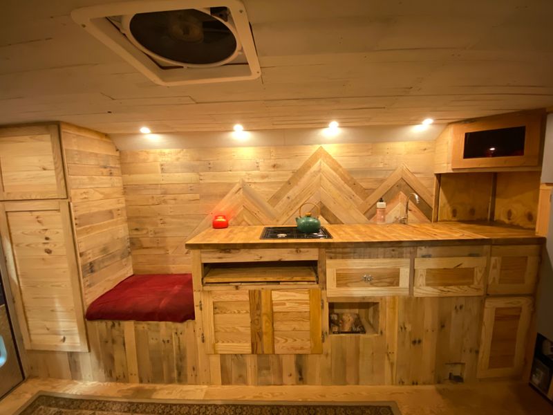Picture 2/16 of a 1990 Ford Ambulance Conversion for sale in Lexington, Kentucky