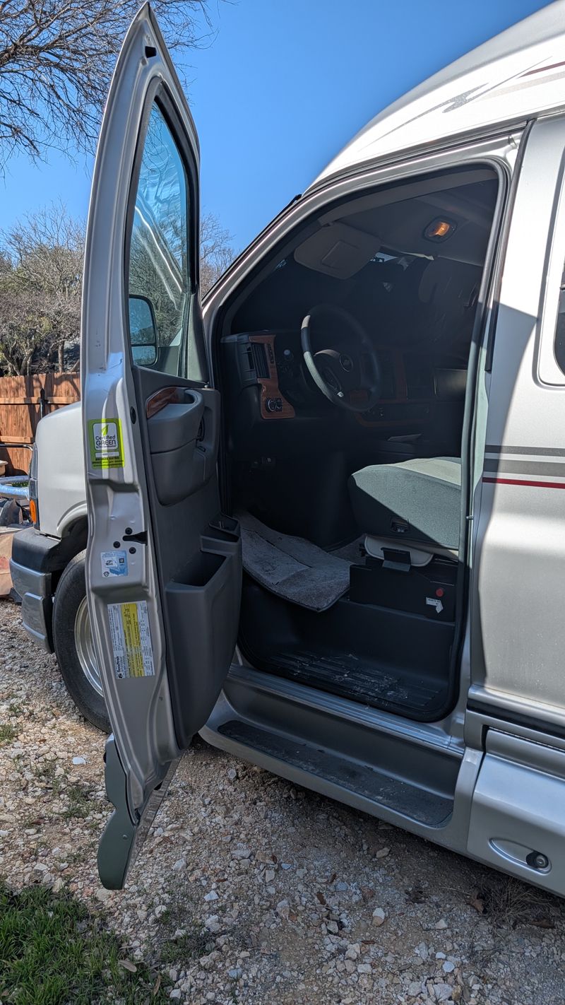 Picture 2/17 of a ⭐ 2014 Roadtrek Versatile 170 – Low Miles ⭐ for sale in Cedar Park, Texas
