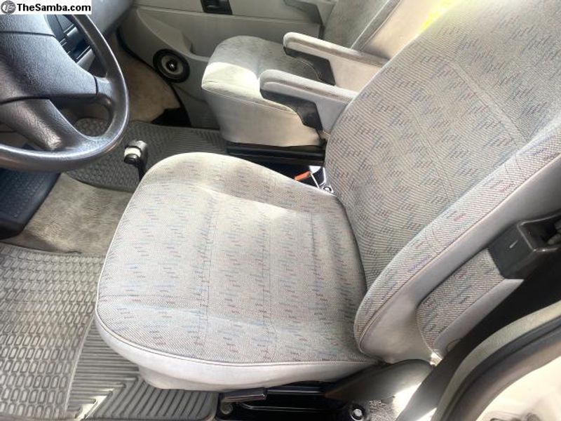 Picture 2/9 of a 1995 Volkswagen Eurovan for sale in Newport Beach, California